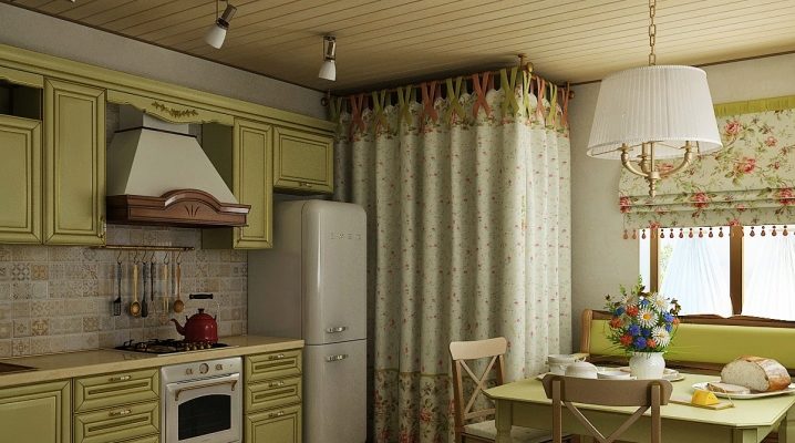  Tablier dans la cuisine dans le style de la Provence