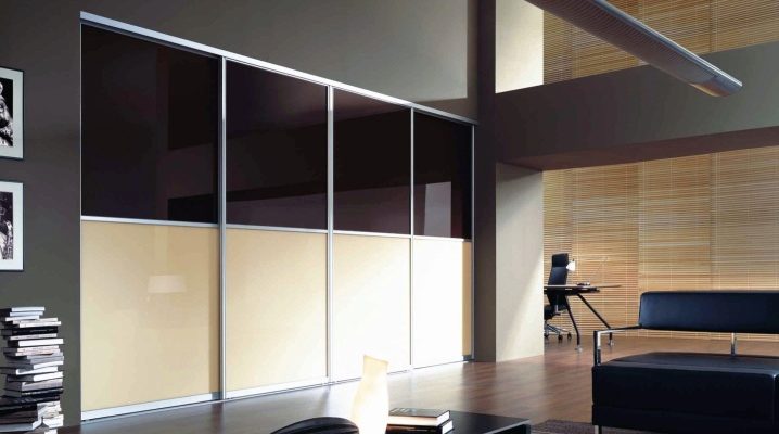  Façades d'armoires coulissantes