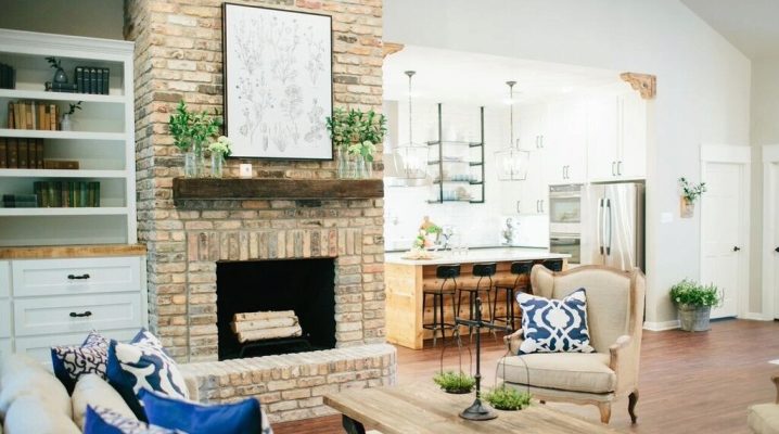  Fireplace of bricks with their own hands