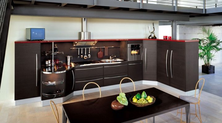  Cuisine sans armoires supérieures