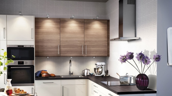  Meubles IKEA pour la cuisine: tables et chaises