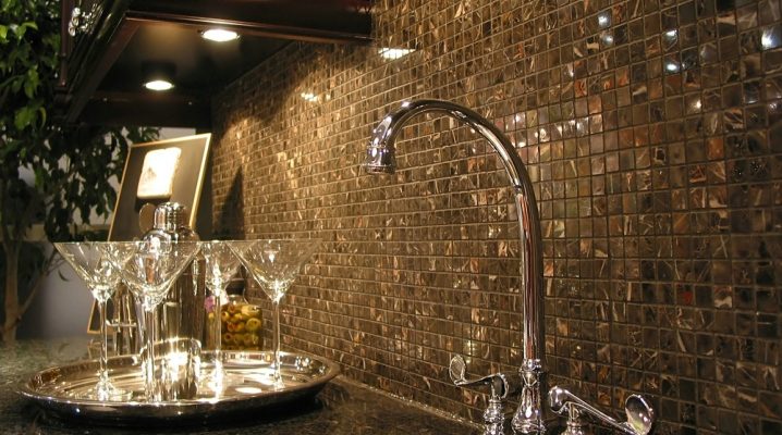  Mosaik auf dem Vorfeld in der Küche