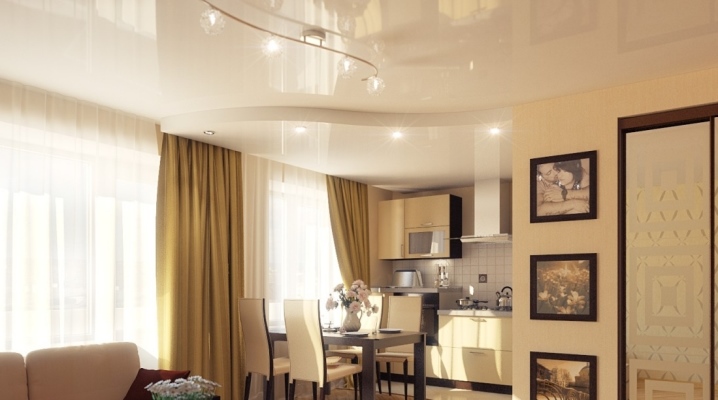  Plafond dans la cuisine-salon