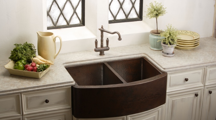  La taille de l'évier pour la cuisine