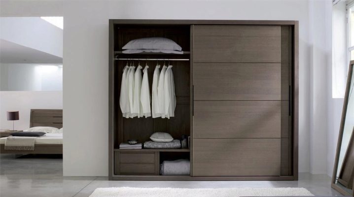  Armoire coulissante du massif d'un arbre