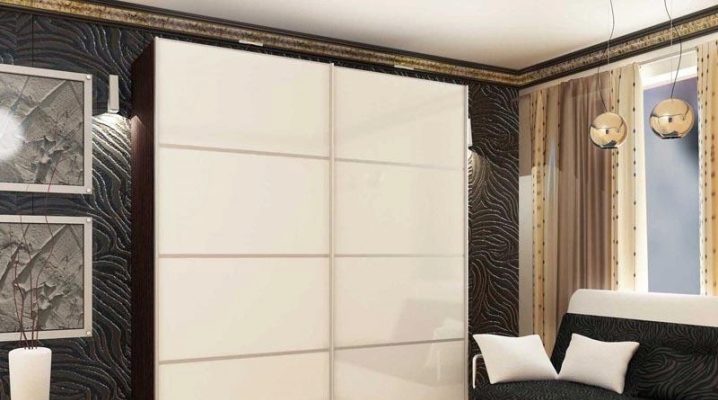  Armoire coulissante Ronikon