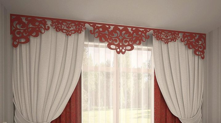  Openwork lambrequins