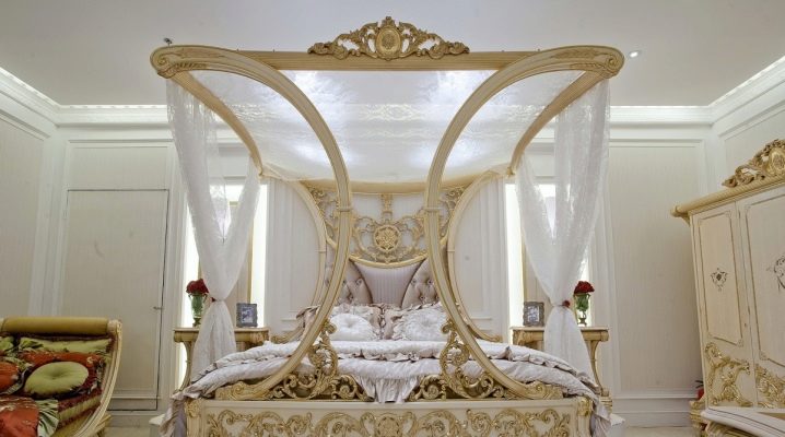 Baldachin im Innenraum