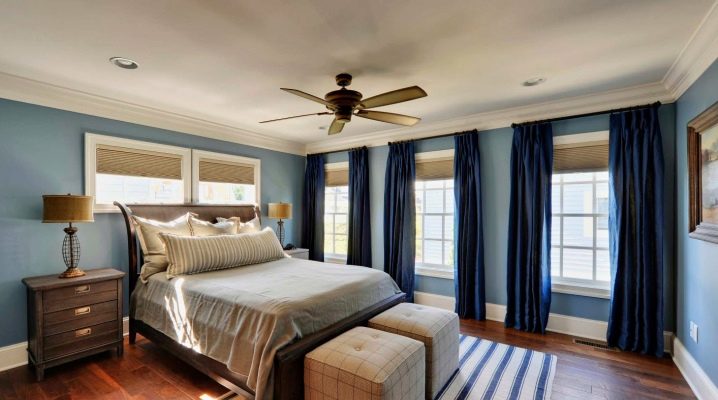  Blue wallpaper in the bedroom