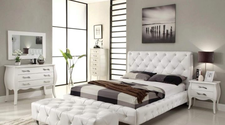  Dressers in the bedroom