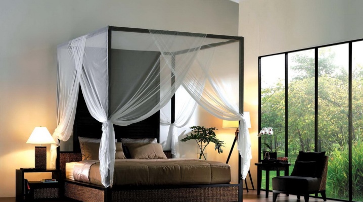  Schlafzimmer mit Baldachin