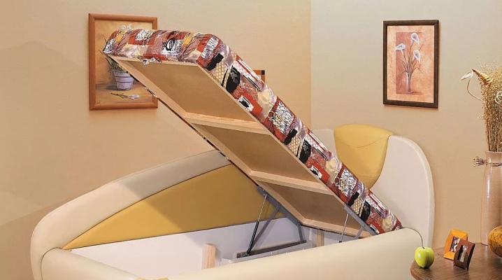 Eckbetten mit Hebemechanismus