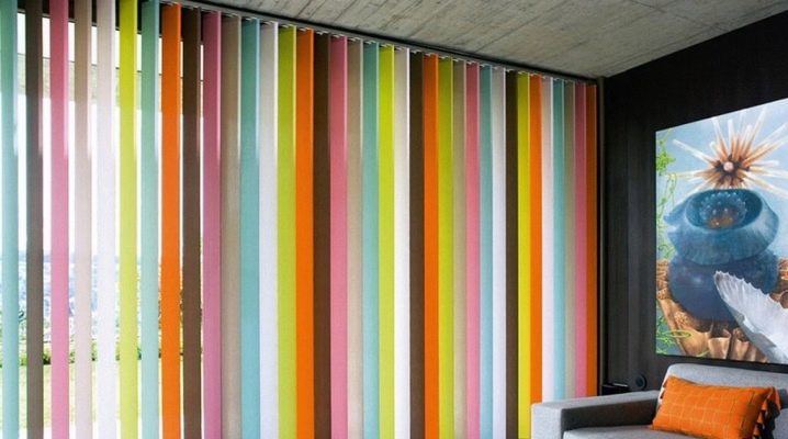  Vertical plastic blinds