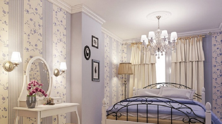  Mirror in the bedroom