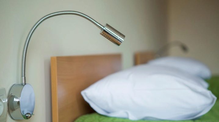  Leuchter auf flexiblem Bein