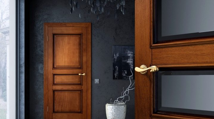  Türen aus dem Erlenmassiv