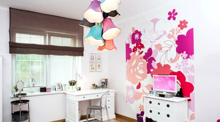  Mehrfarbige Kronleuchter