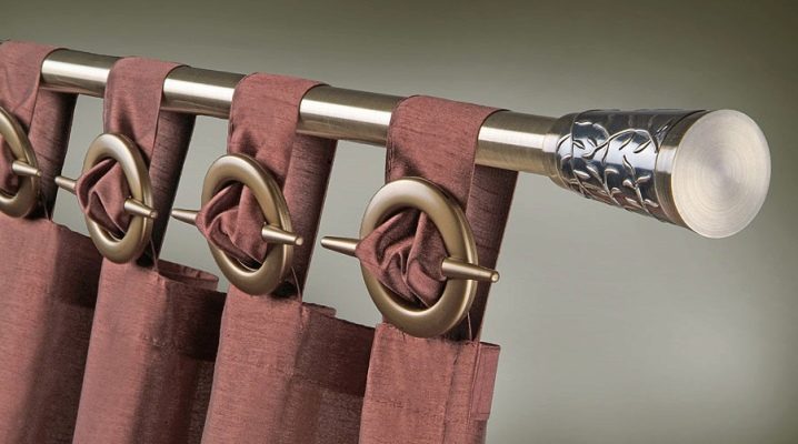  Tringles à rideaux métalliques