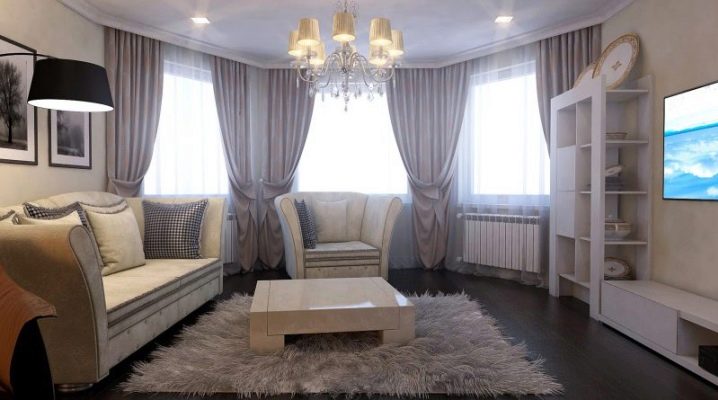  Curtains on the bay window