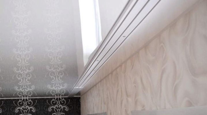  Installing the eaves