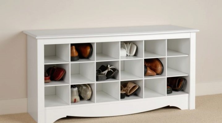  Wählen Sie ein Regal für Schuhe im Flur