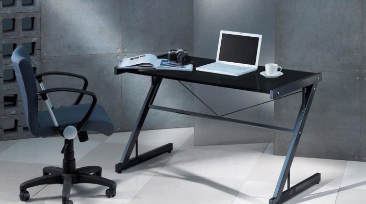  Metal computer tables