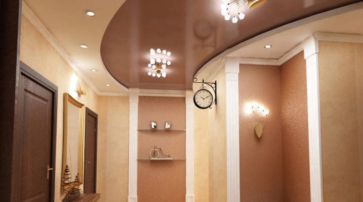  Stretch ceilings for the corridor: features of choice