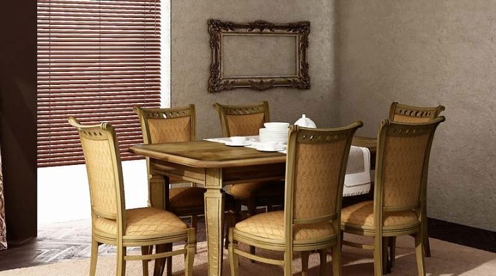  Chaises du massif d'un arbre