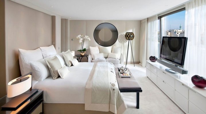  Papier peint blanc avec intérieur: quels rideaux conviennent?