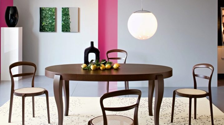  Runder Stuhl - eine interessante Entscheidung