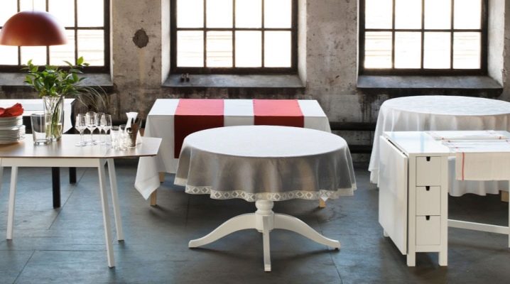  Tischbuch Ikea im Innenraum