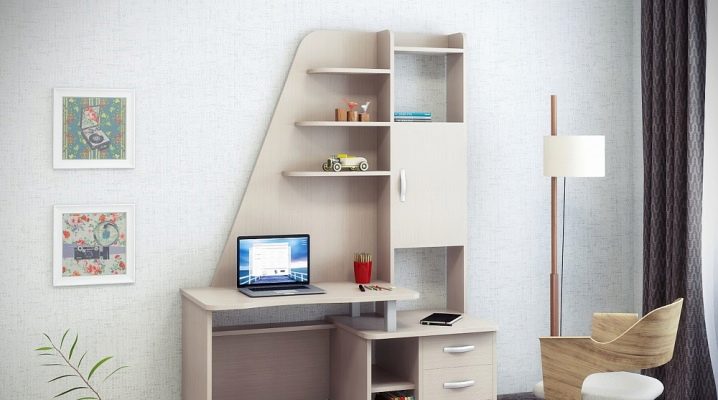  Table avec étagères