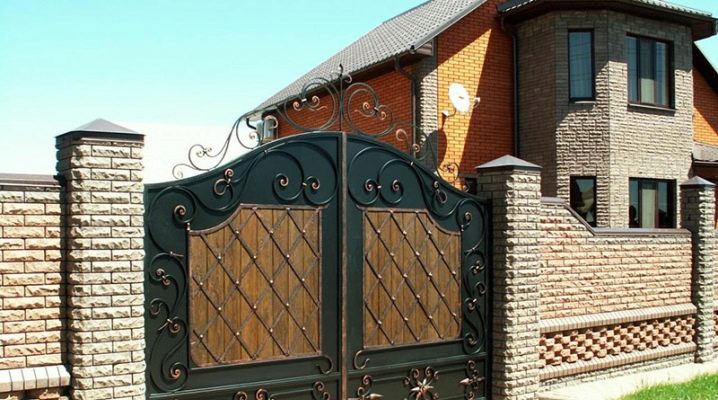  Forged gates: all the details of the choice of material and installation steps