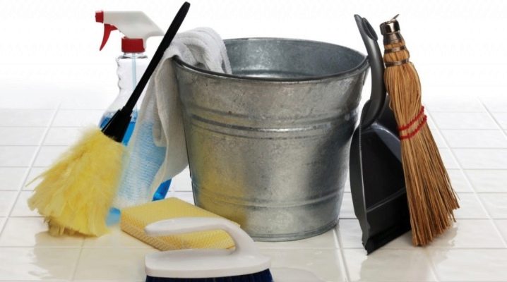 Wie kann ich die Grundierung von verschiedenen Oberflächen waschen?