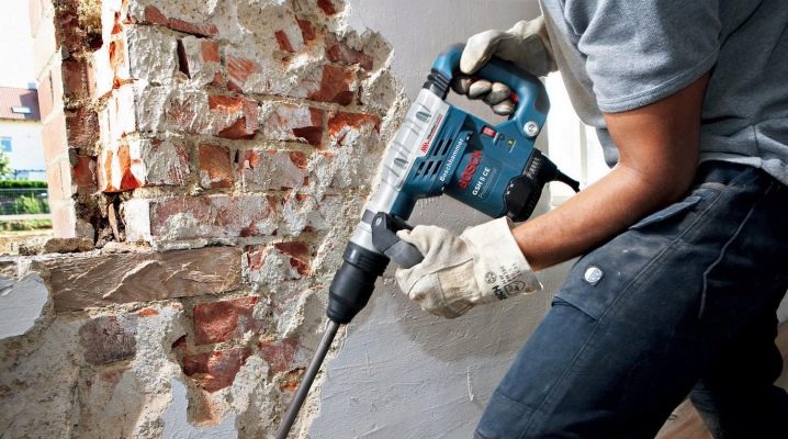  Wie man den Gips sorgfältig abbaut?