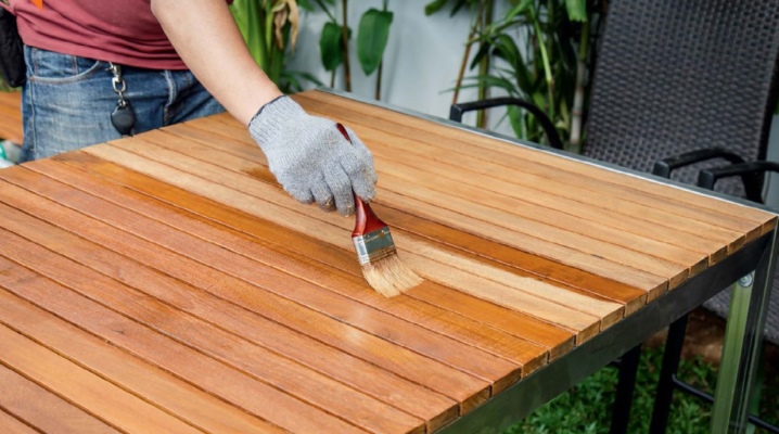  Teintures à bois: variétés et couleurs