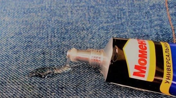  Comment enlever la colle des vêtements Moment à la maison?