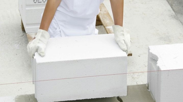  Kleber für Gas Silikat Blöcke: wie wählen und wie zu verwenden?