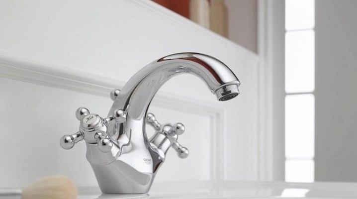 Robinets Yelochka: avantages et inconvénients