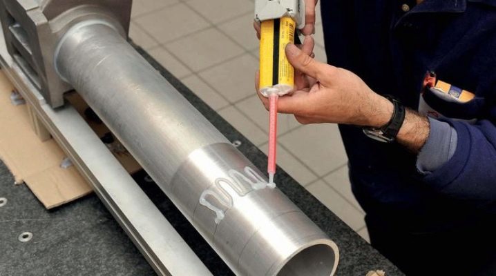  Colle métallique résistante à la chaleur: le pour et le contre