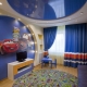  Le plafond dans la crèche pour un garçon