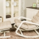  Chaise berçante en bois